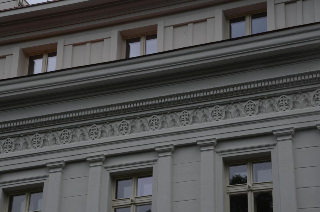Chevron Hotel Prague Exterior photo